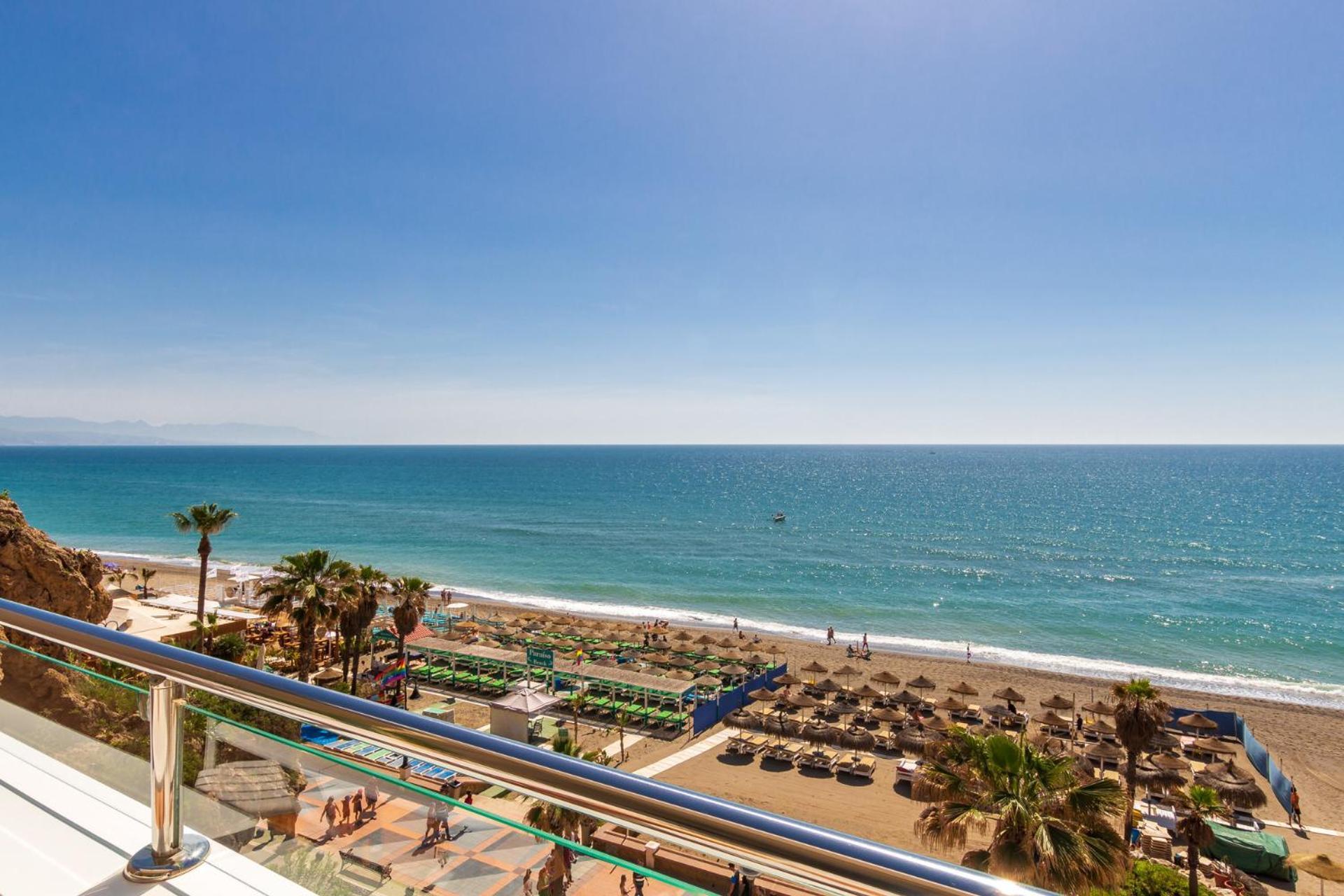 トレモリノスRoca Chica - Parking - Frente Playa - Terraza - Wifi - Bajondillo Y Carihuelaアパートメント エクステリア 写真