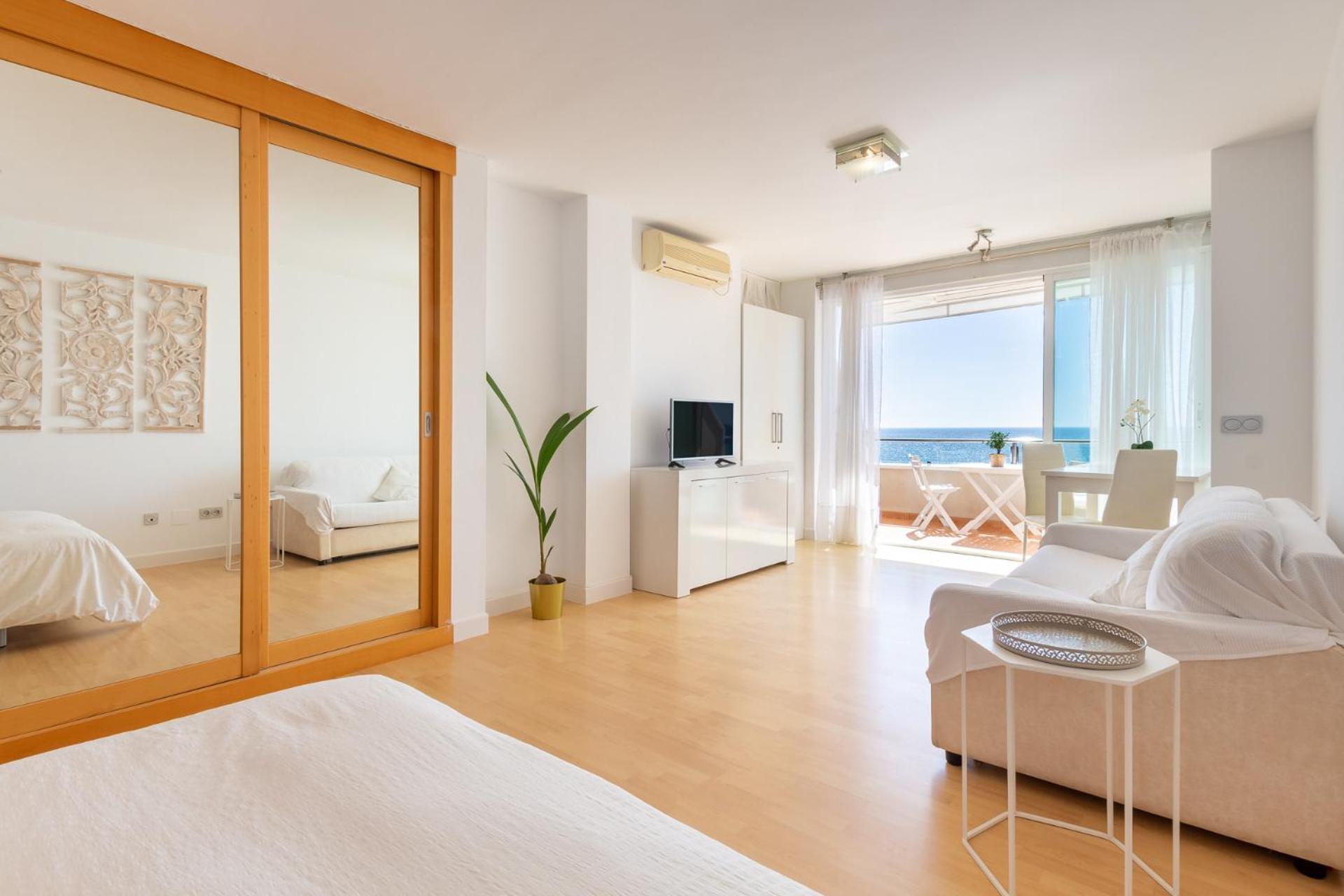 トレモリノスRoca Chica - Parking - Frente Playa - Terraza - Wifi - Bajondillo Y Carihuelaアパートメント エクステリア 写真