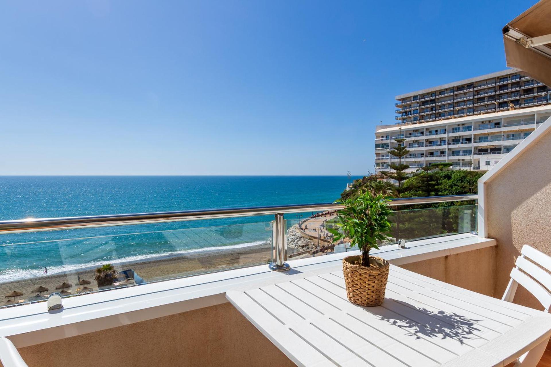 トレモリノスRoca Chica - Parking - Frente Playa - Terraza - Wifi - Bajondillo Y Carihuelaアパートメント エクステリア 写真